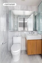 300 W 30th St in New York, NY - Building Photo - Building Photo