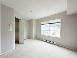 15355-15355 26 Ave in Surrey, BC - Building Photo - Building Photo