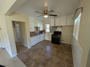 1437 E Maple St in Glendale, CA - Building Photo - Building Photo