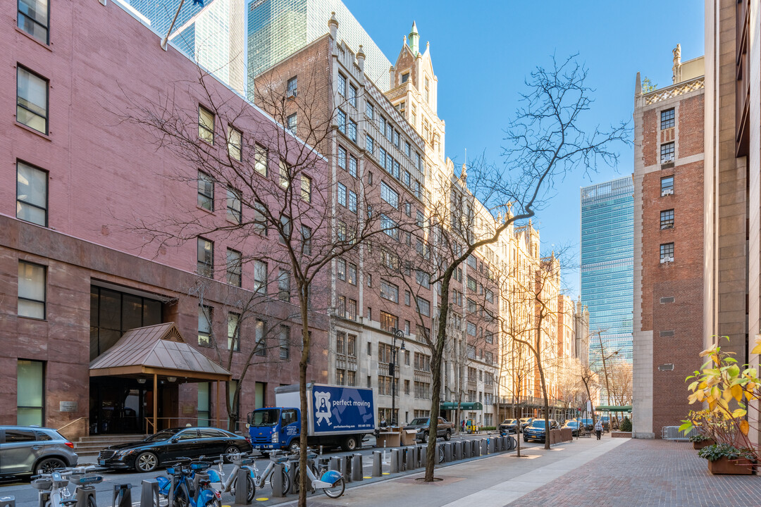 The Cloister in New York, NY - Building Photo