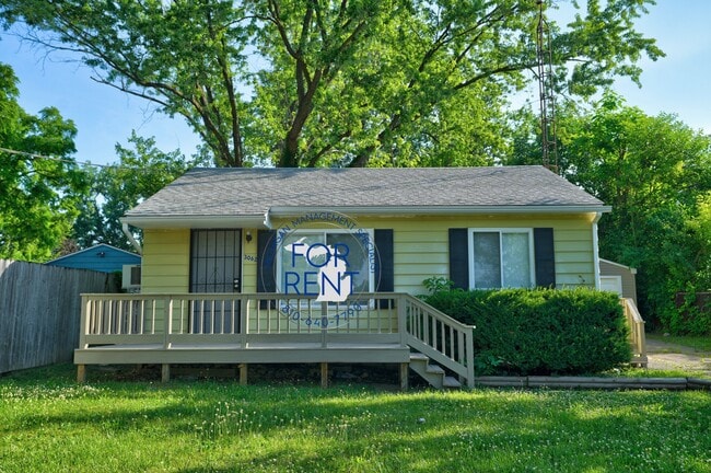 3062 Walton Ave in Flint, MI - Building Photo - Building Photo