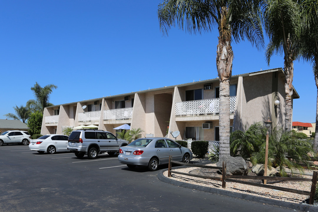 1286 N Mollison Ave in El Cajon, CA - Building Photo