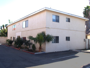 5836 Kingman Ave in Buena Park, CA - Foto de edificio - Building Photo