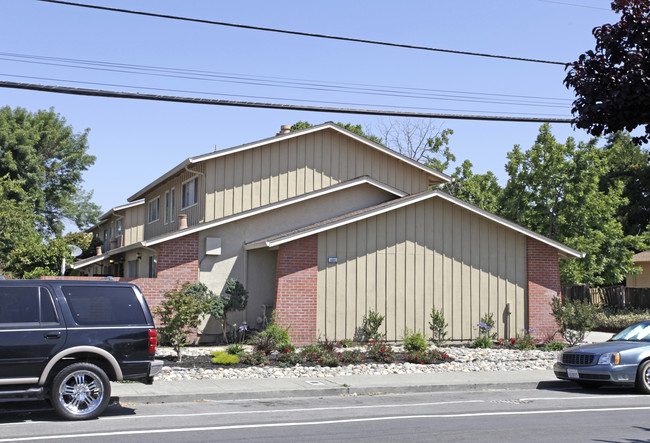 Fairway in San Leandro, CA - Building Photo - Building Photo