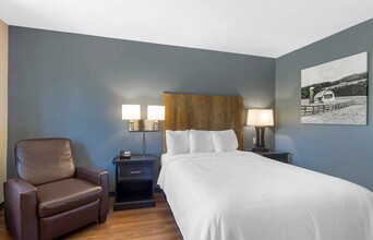 Extended Stay America Premier Suites in Nashville, TN - Building Photo - Building Photo