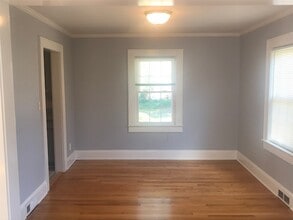 306 West Ave in Troutman, NC - Building Photo - Building Photo