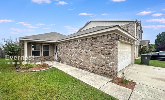 222 Bermuda Lakes Dr in Meridianville, AL - Building Photo - Building Photo