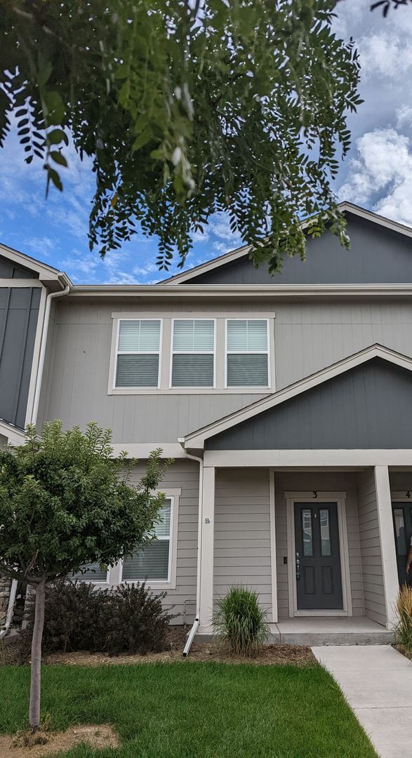 property at 1691 Grand Ave