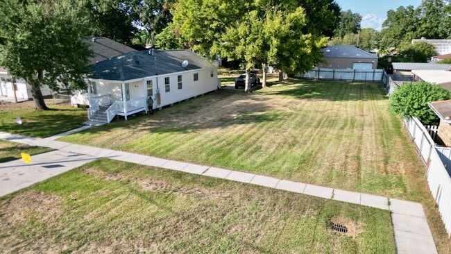 413 Trist Pl in Chalmette, LA - Building Photo - Building Photo