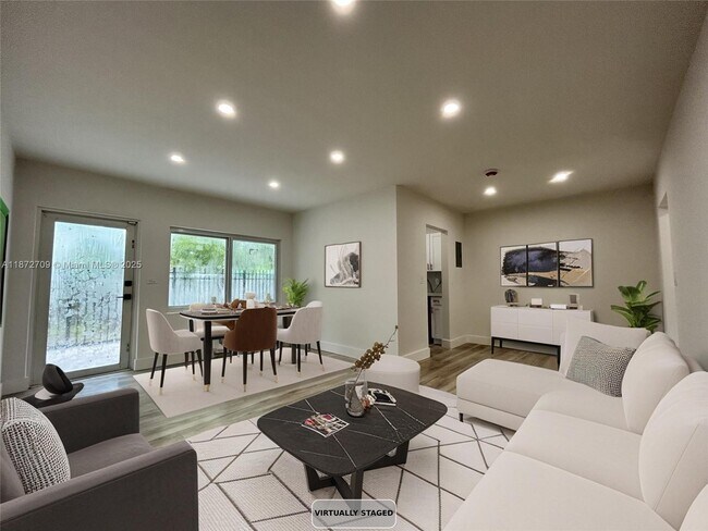 1936 Normandy Dr in Miami Beach, FL - Foto de edificio - Building Photo