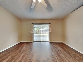 10418 Maronda Dr in Riverview, FL - Foto de edificio - Building Photo