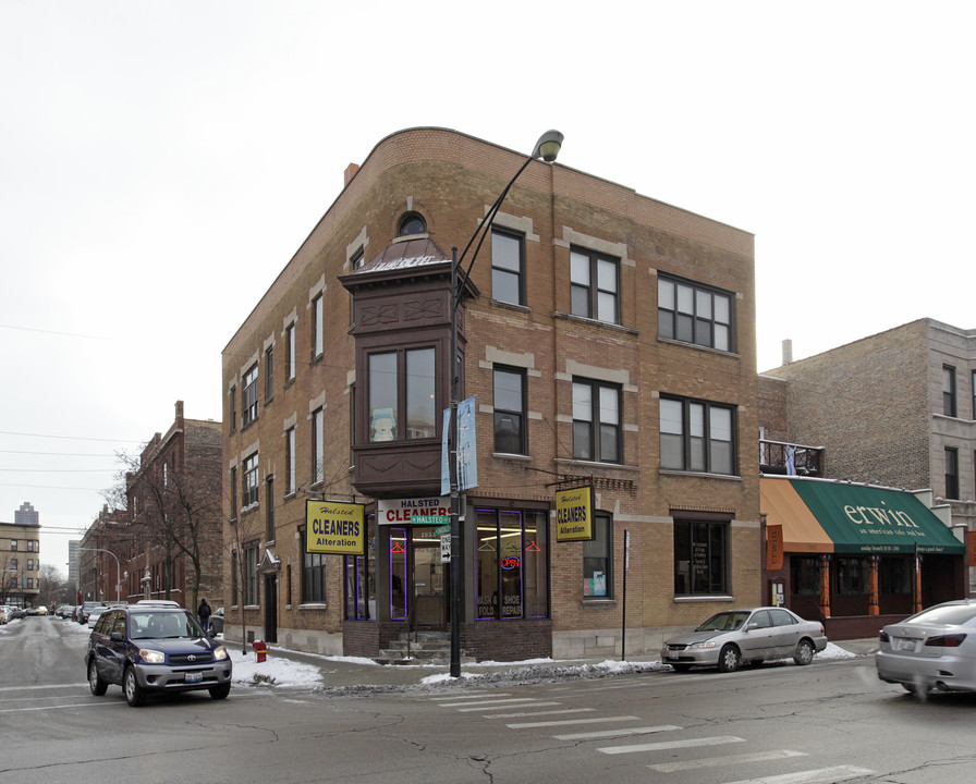 2931-2933 N Halsted St in Chicago, IL - Building Photo