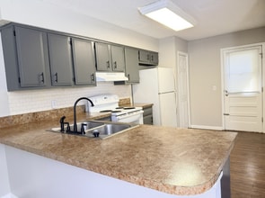 3696 Morton St, Unit 3696 Morton Street Apt 2 in Jacksonville, FL - Building Photo - Building Photo