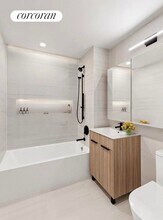 20-08 Steinway St in Queens, NY - Building Photo - Building Photo