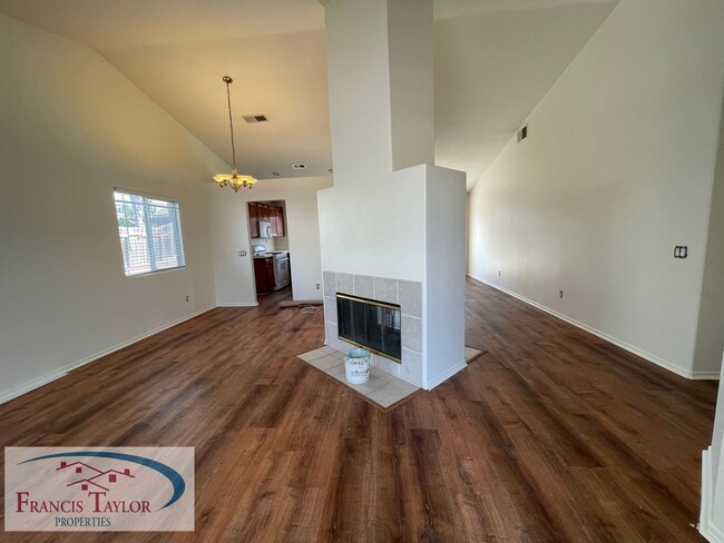 579 Starstone Pl in San Marcos, CA - Building Photo - Building Photo