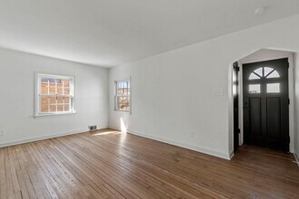 1719 Maine Ave in West Mifflin, PA - Building Photo - Building Photo