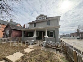 409 W Washington St in Muncie, IN - Building Photo