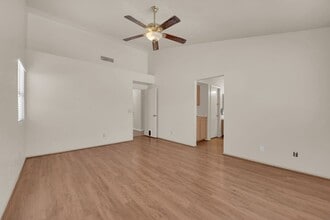 5433 Tincup Dr in Las Vegas, NV - Building Photo - Building Photo