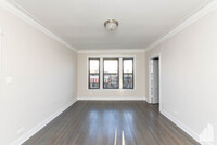 2650 N Milwaukee Ave, Unit 2638-2 in Chicago, IL - Building Photo - Building Photo