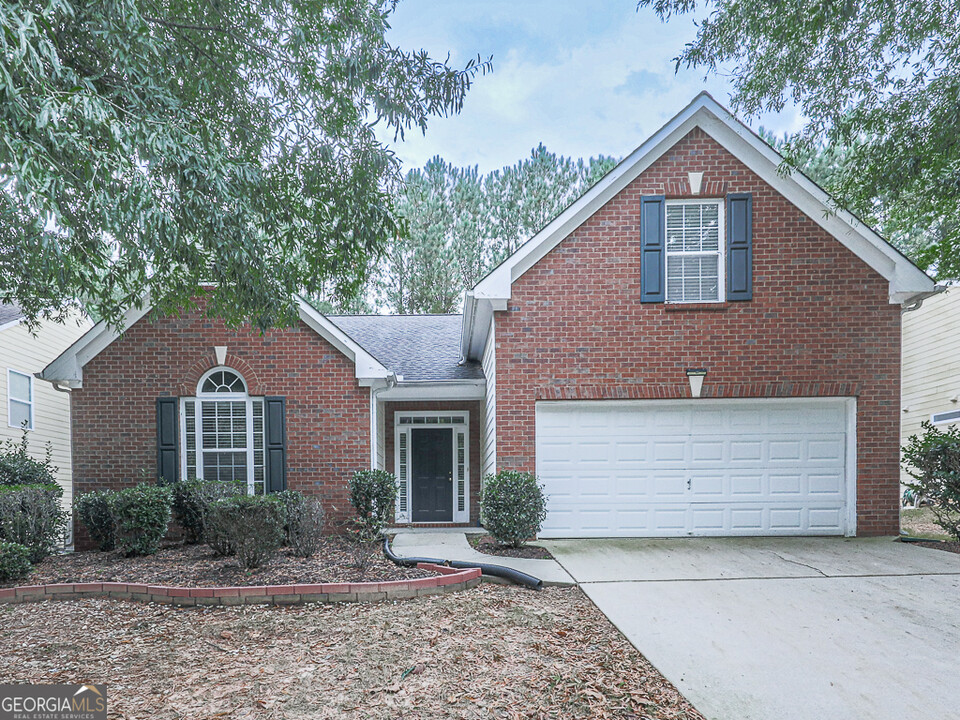 8424 Somerton Cir in Douglasville, GA - Building Photo