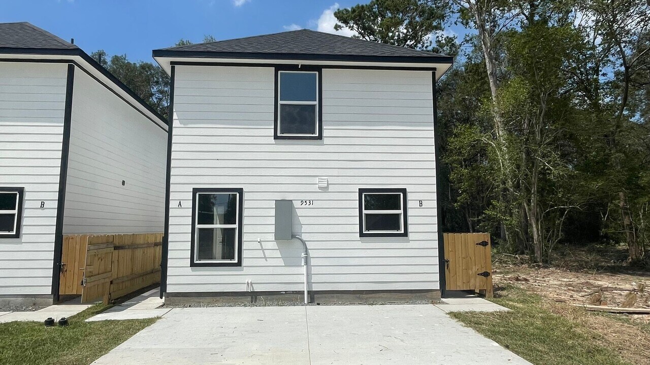 9531 Everglade Dr in Houston, TX - Foto de edificio