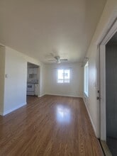 1563-MHH1563 6th St NW in Salem, OR - Foto de edificio - Building Photo