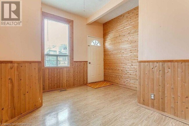273 Rosslyn Ave N in Hamilton, ON - Building Photo - Building Photo
