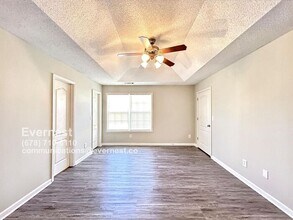 8624 Thomas Ln in Riverdale, GA - Building Photo - Building Photo