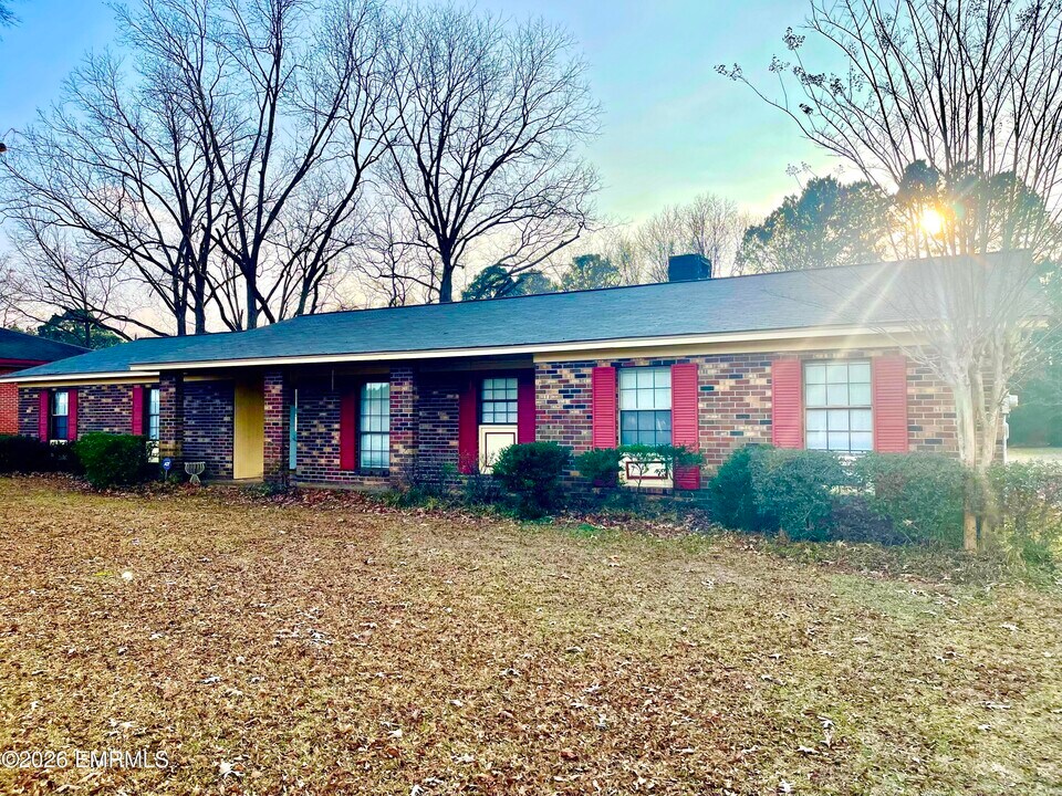 5293 Hwy 19 N in Meridian, MS - Building Photo