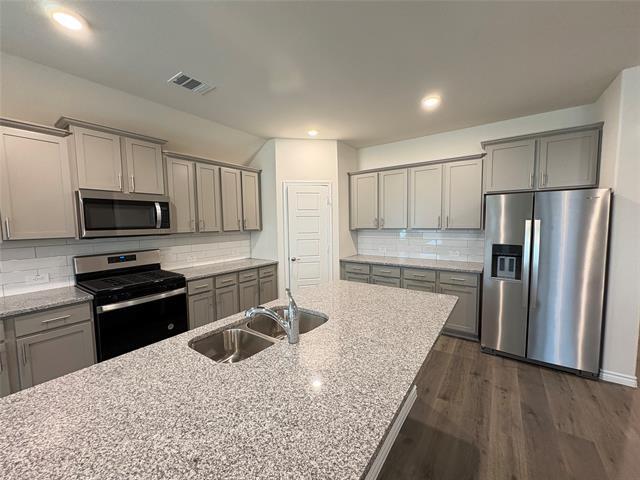 9801 Tinsley St in Krugerville, TX - Foto de edificio - Building Photo