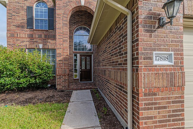 17818 Serene Shore Dr in Cypress, TX - Building Photo - Building Photo