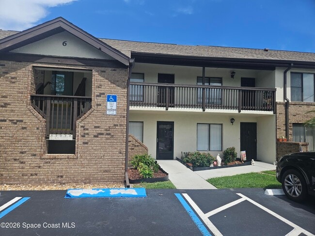 property at 1515 Huntington Ln