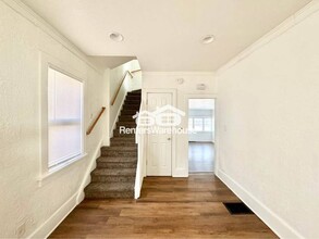 1144 E 8th St in Des Moines, IA - Building Photo - Building Photo