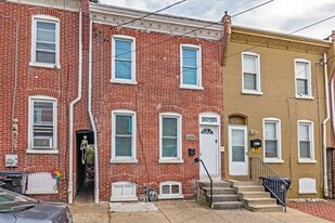 2218 Tatnall St in Wilmington, DE - Building Photo