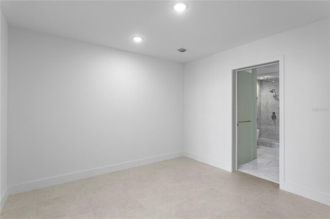 3015 S Ysabella Ave in Tampa, FL - Foto de edificio - Building Photo