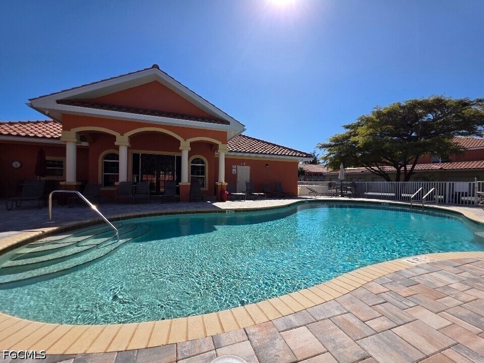 15999 Mandolin Bay Dr in Ft. Myers, FL - Building Photo