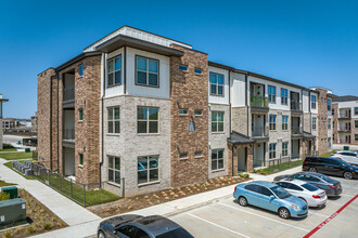 Lenox Grand West in Katy, TX - Building Photo - Building Photo