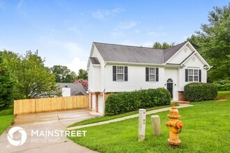 131 Camburn Ct in Winston-Salem, NC - Building Photo - Building Photo
