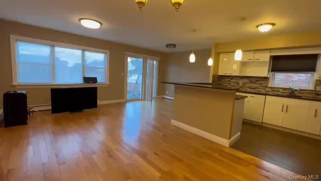 57-32 136th St in Queens, NY - Building Photo - Building Photo