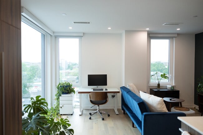 37 L St SE in Washington, DC - Building Photo - Building Photo