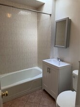 322 Jericho Tpke in Floral Park, NY - Building Photo - Building Photo