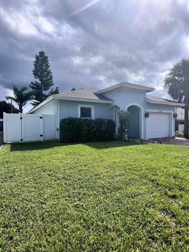 2616 Florida St in West Palm Beach, FL - Foto de edificio - Building Photo