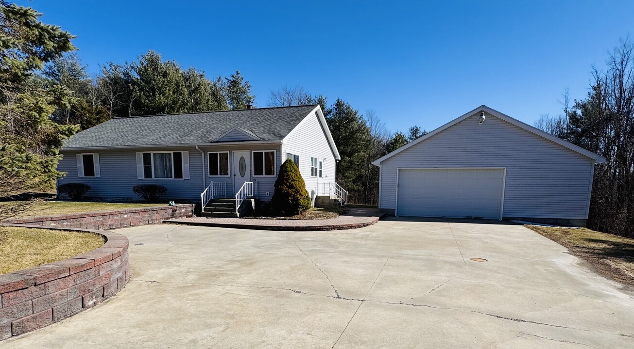 273 Indian Ledge Rd in Voorheesville, NY - Building Photo