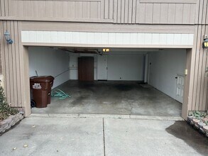 3851 S Eagle Point Dr in Salt Lake City, UT - Building Photo - Building Photo