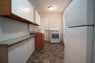 47 Linden St, Unit 4 in Boston, MA - Building Photo - Building Photo