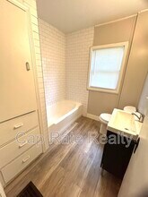 1366 Duxberry Ave in Columbus, OH - Building Photo - Building Photo