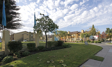 Laurel Grove in Salinas, CA - Building Photo - Building Photo