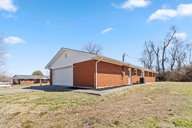 110 Starlite Dr in Somerset, KY - Building Photo - Building Photo