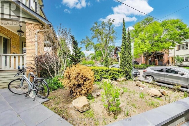 846 Carlaw Ave in Toronto, ON - Building Photo - Building Photo