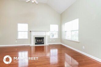 1740 Woodland Pointe Dr in Nashville, TN - Foto de edificio - Building Photo